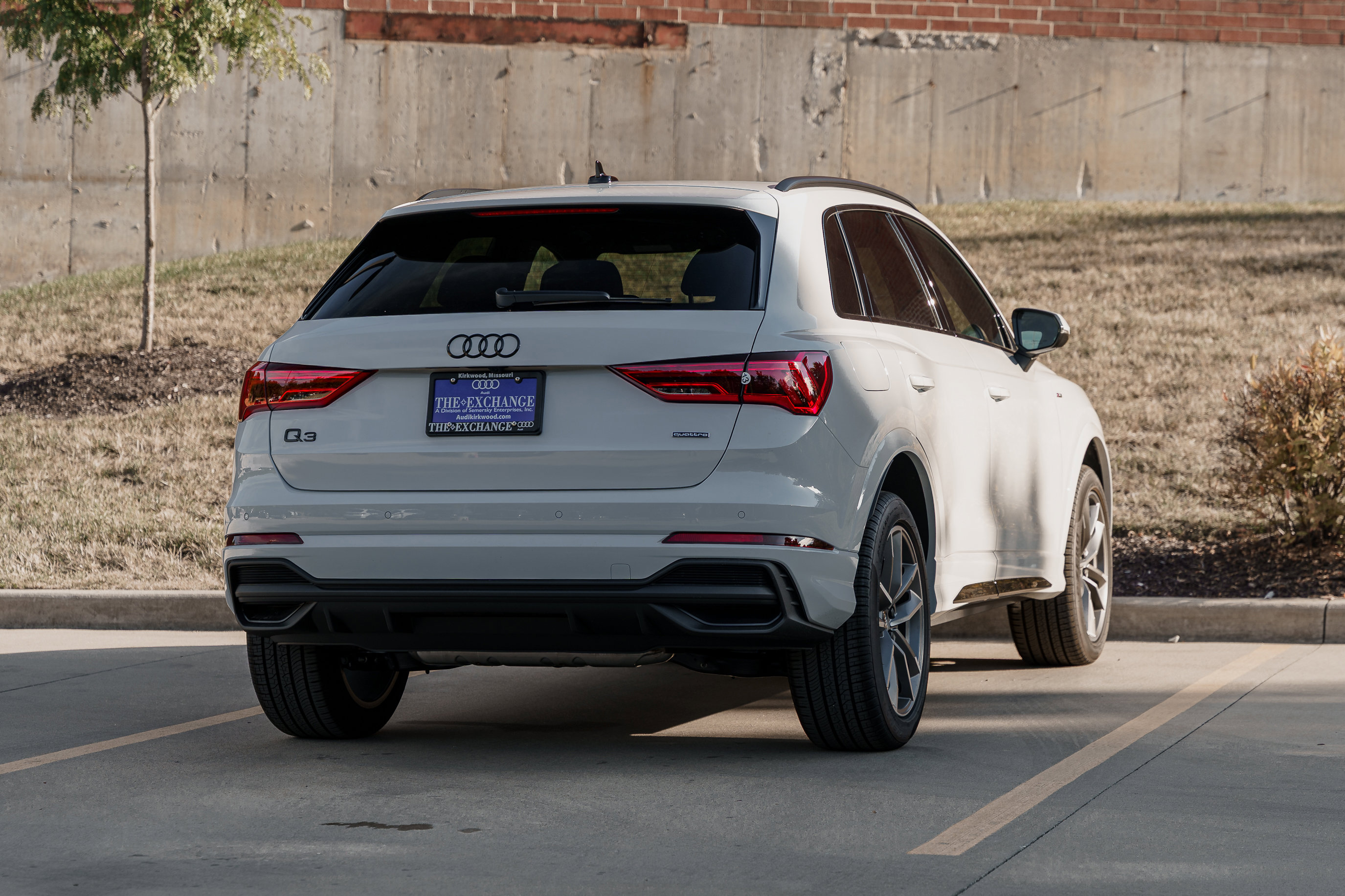 2025 Audi Q3 S line Premium photo 4