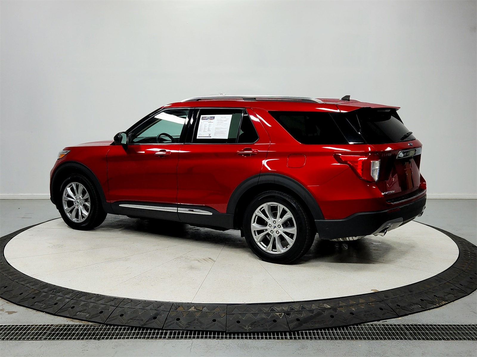 2024 Ford Explorer Limited photo 2
