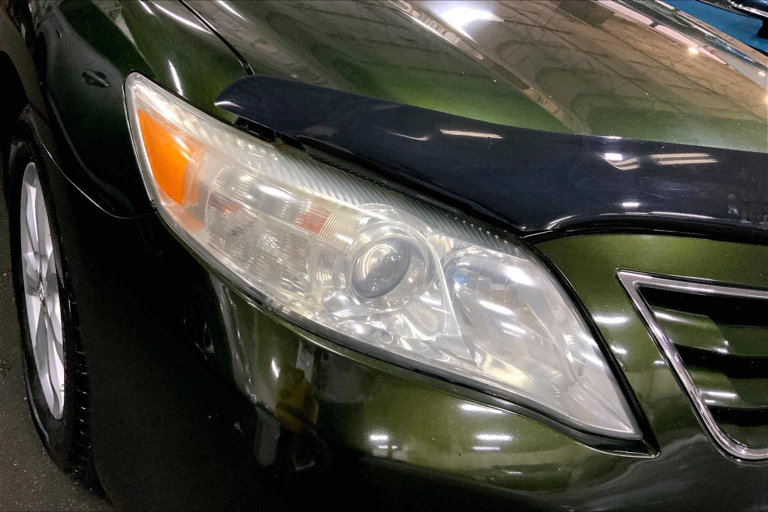 2011 Toyota Camry LE photo 26