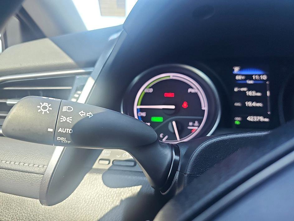 2023 Toyota Camry SE photo 18