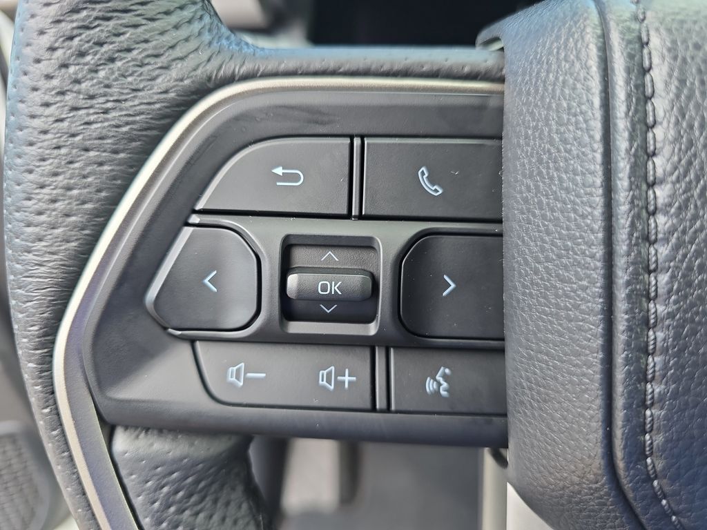 2024 Toyota Tacoma TRD Off-Road photo 16