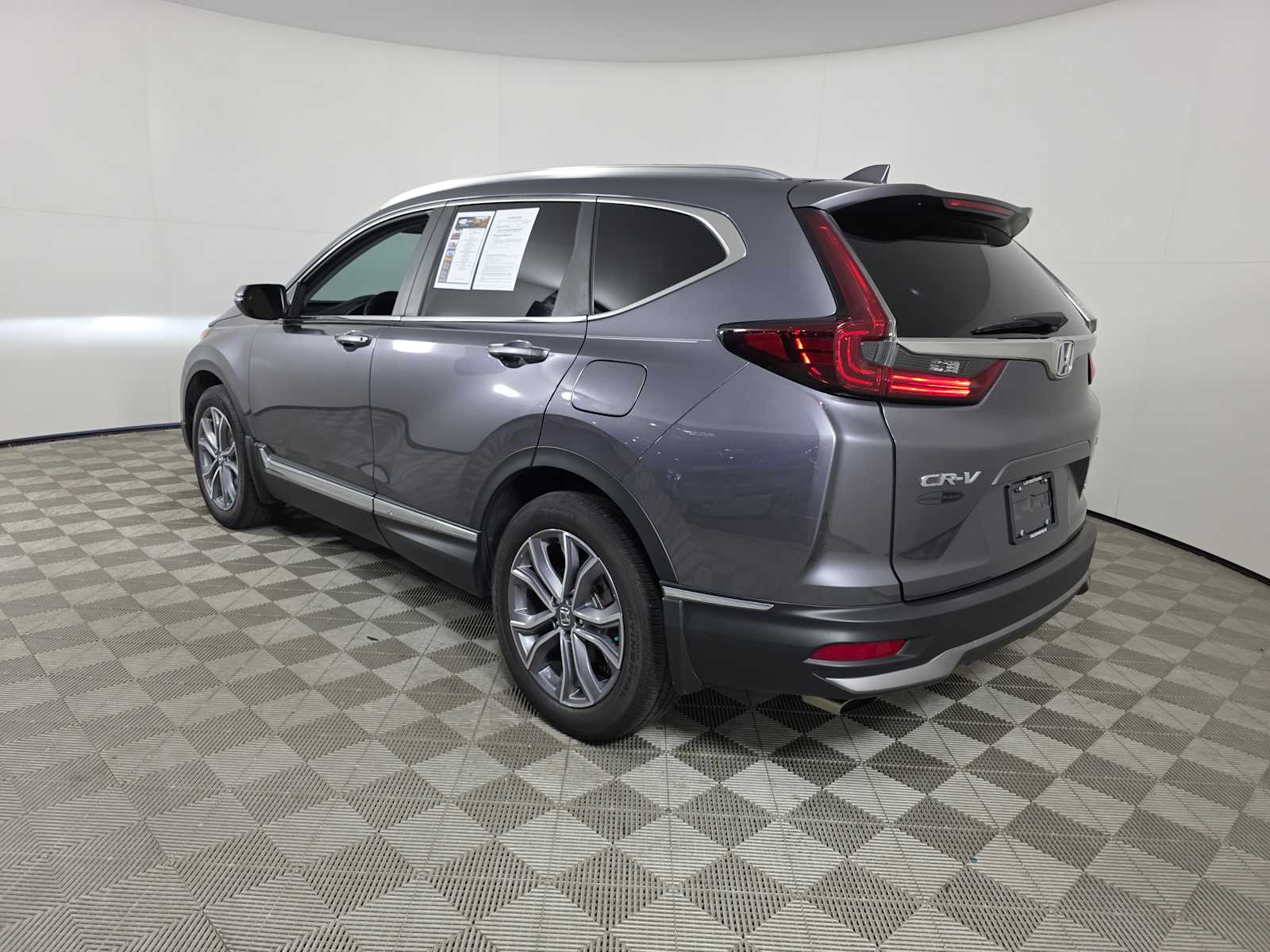 2020 Honda CR-V Touring photo 3