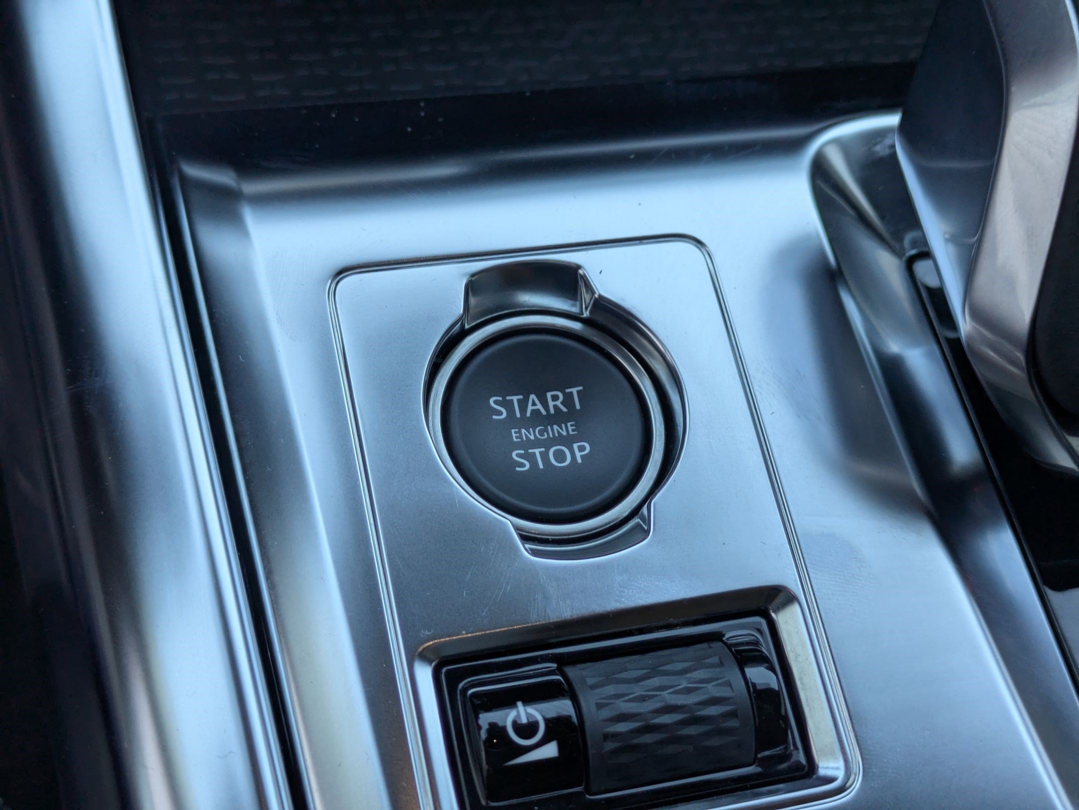 2024 Jaguar XF P300 R-Dynamic SE AWD photo 18