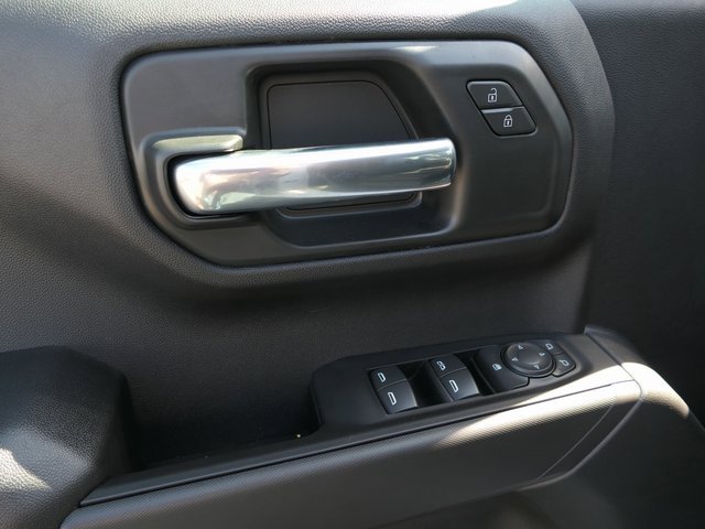 2025 Chevrolet Silverado 1500 Custom photo 16