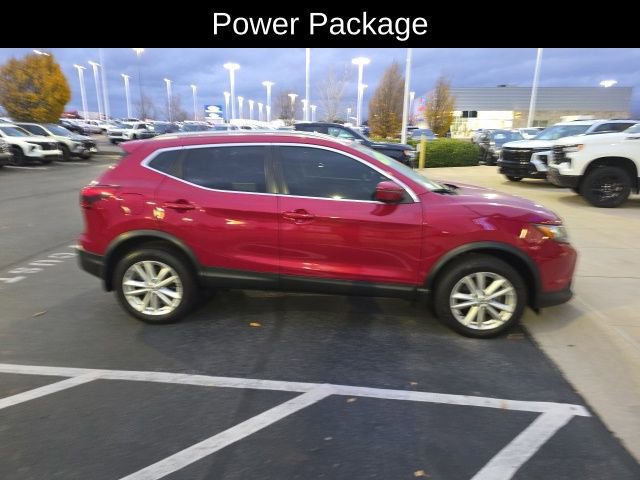 2017 Nissan Rogue Sport SV photo 3