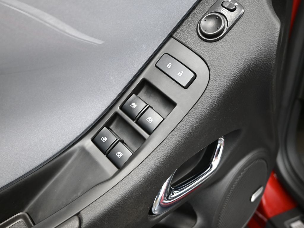 2015 Chevrolet Camaro 2SS photo 13