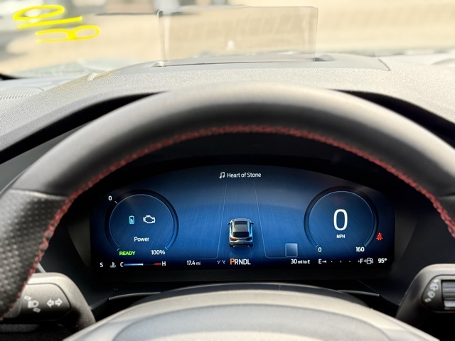 2025 Ford Escape Hybrid ST-Line Elite photo 13