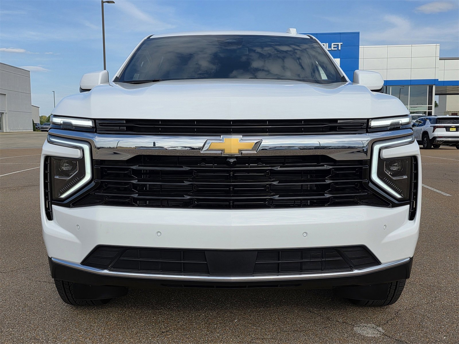 2025 Chevrolet Suburban LS photo 2