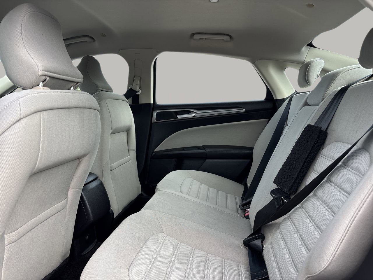 2018 Ford Fusion Hybrid S photo 11