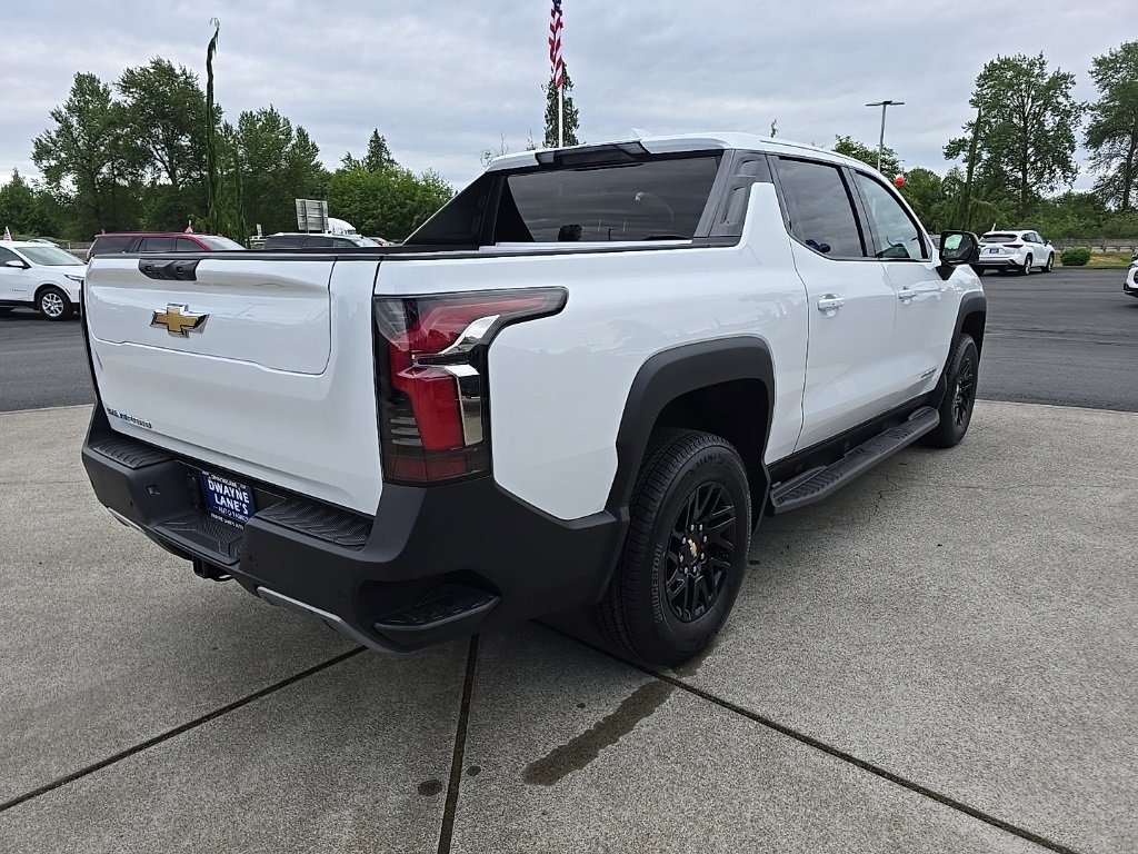 2025 Chevrolet Silverado EV LT photo 5