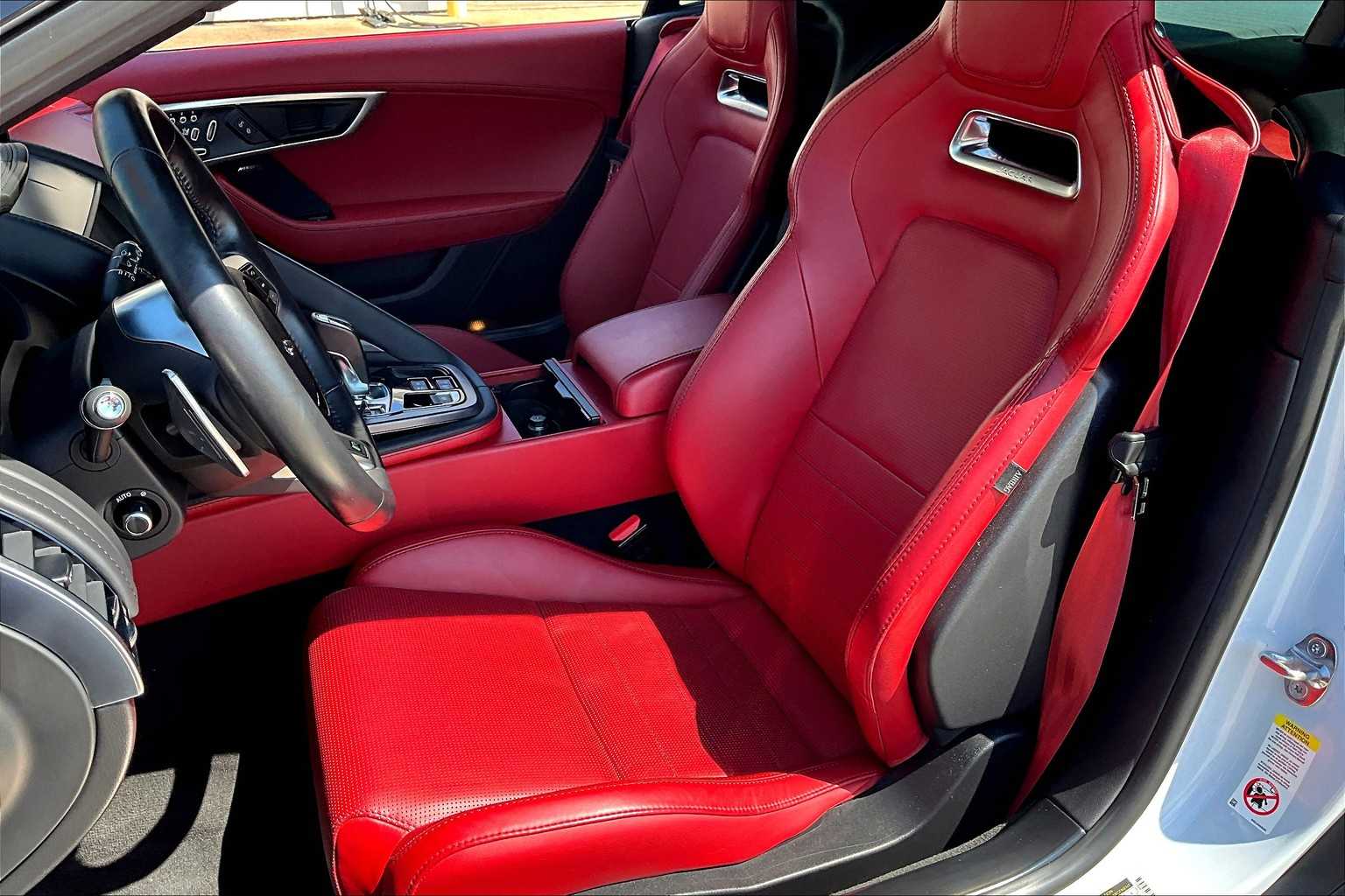 2020 Jaguar F-TYPE R photo 6