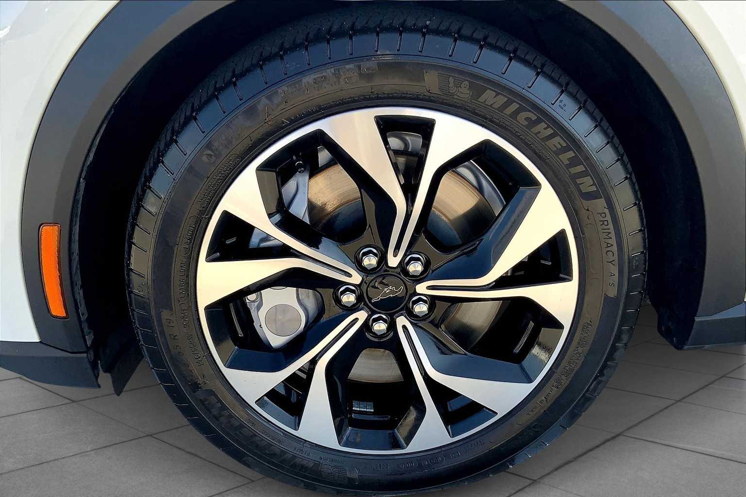 2024 Ford Mustang Mach-E Select photo 9