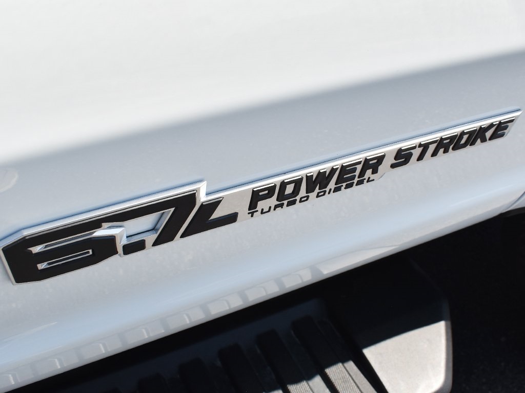 2025 Ford F-250 XLT photo 6
