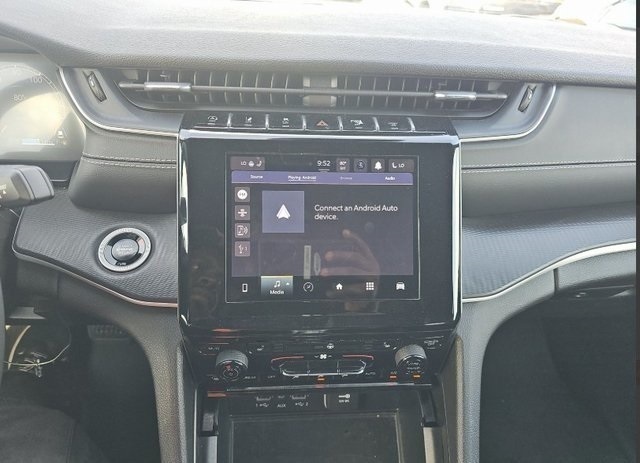 2024 Jeep Grand Cherokee Altitude X photo 12