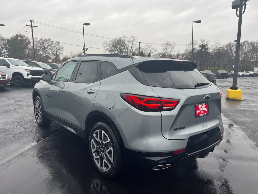 2025 Chevrolet Blazer RS photo 3
