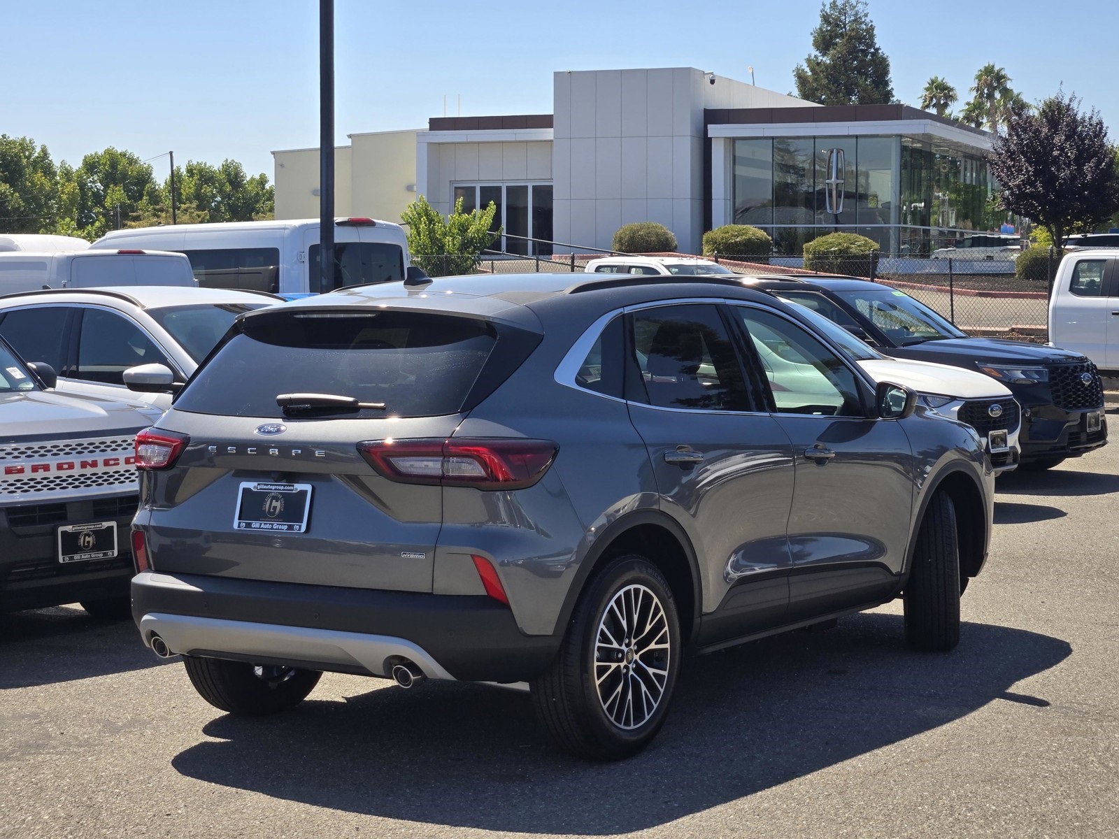 2025 Ford Escape Base photo 3