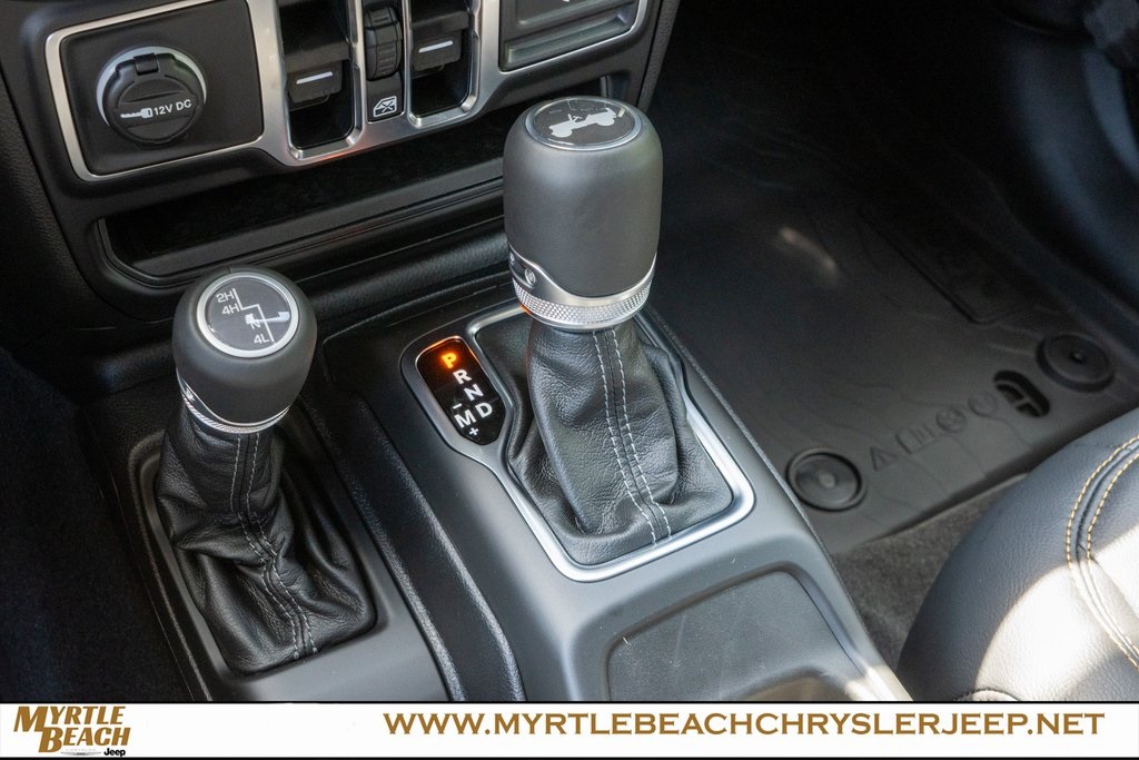 2025 Jeep Wrangler Sahara photo 25