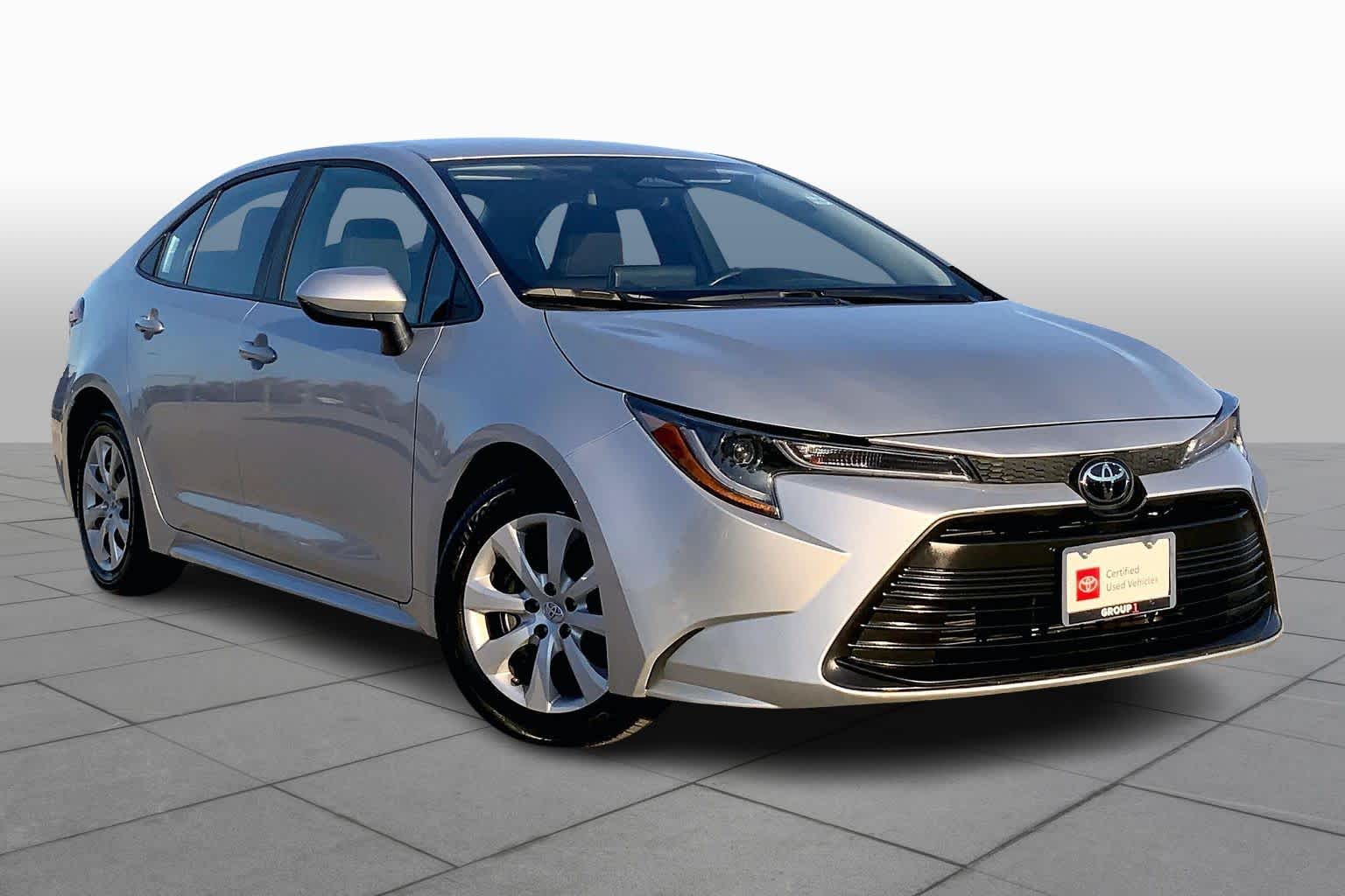 Used 2025 Toyota Corolla LE with VIN 5YFB4MDE0SP275371 for sale in Northfield, Minnesota