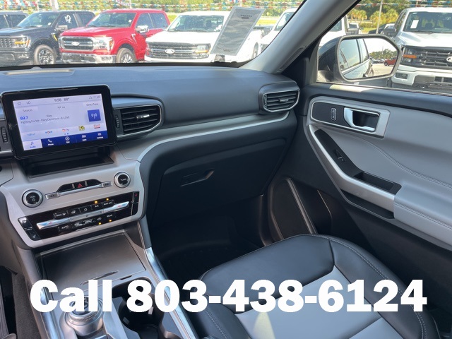 2023 Ford Explorer XLT photo 12