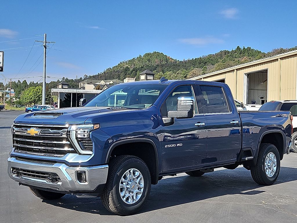 2025 Chevrolet Silverado 2500HD LTZ photo 5