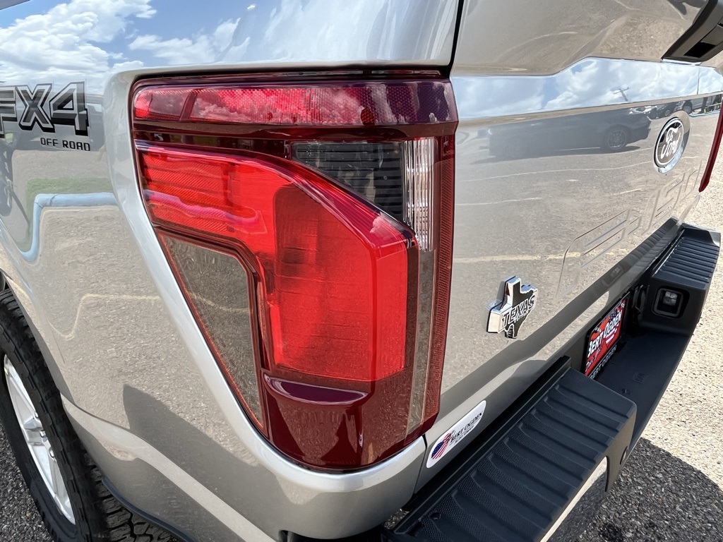 2025 Ford F-150 XLT photo 7