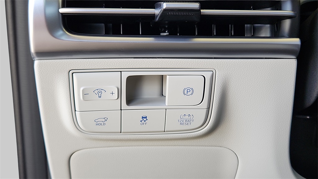 2025 Hyundai Tucson Hybrid Limited photo 23