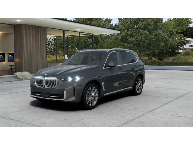 2026 BMW X5 50e's photo