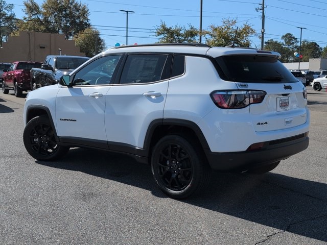 2026 Jeep Compass Latitude Altitude photo 2