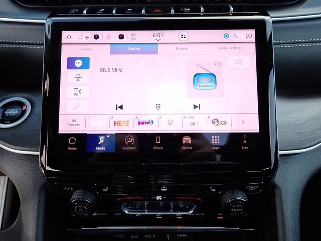 2025 Jeep Grand Cherokee Limited photo 18
