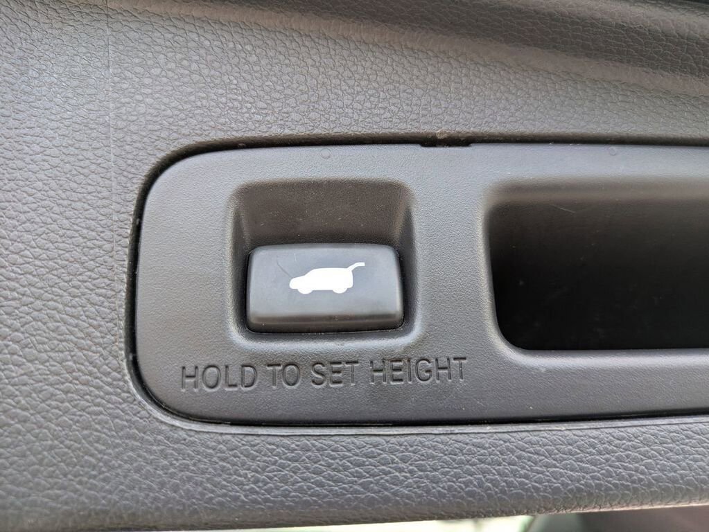 2019 Honda CR-V Touring photo 25