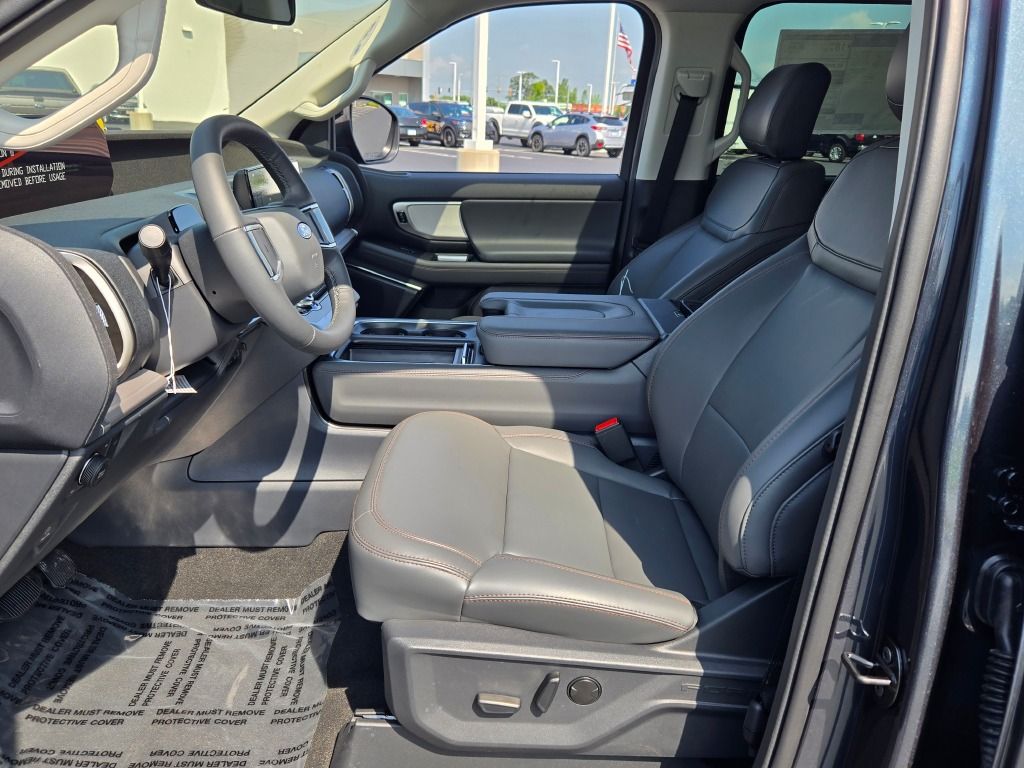2025 Ford Expedition photo 21