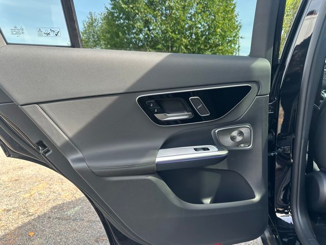2026 Mercedes Benz GLC 350e 4MATIC photo 17