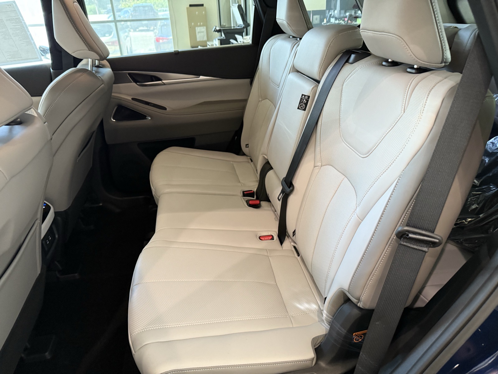 2026 Infiniti QX60 Luxe photo 23