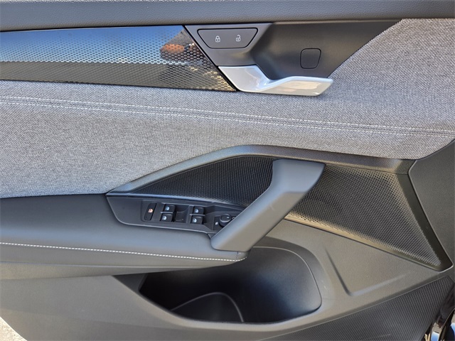 2025 Volkswagen Tiguan S photo 9