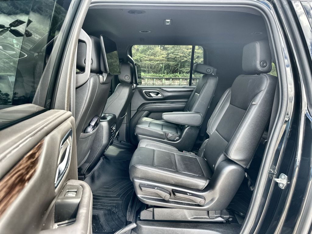 2022 Chevrolet Suburban Z71 photo 24