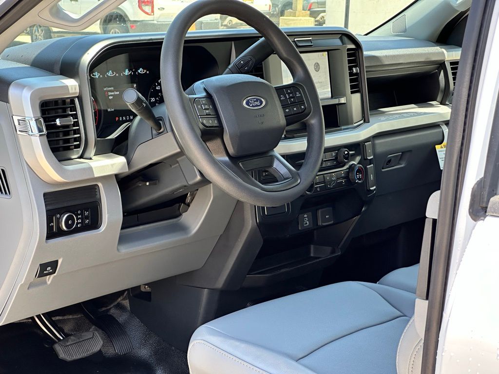 2025 Ford F-250 XL