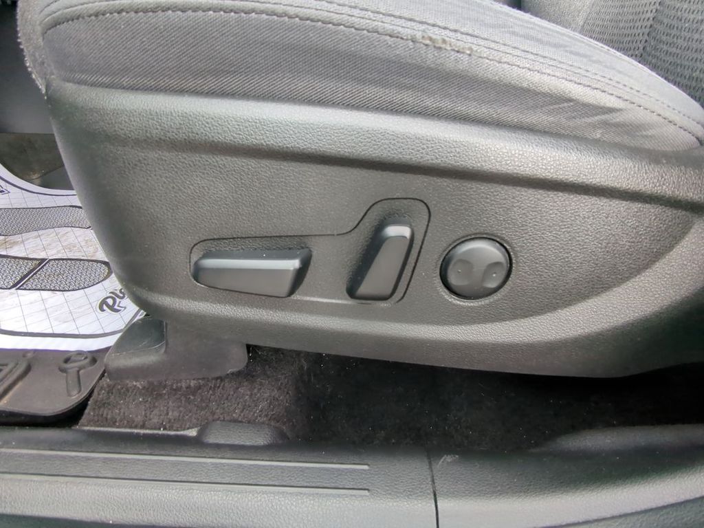 2022 Hyundai Santa Fe SEL photo 12