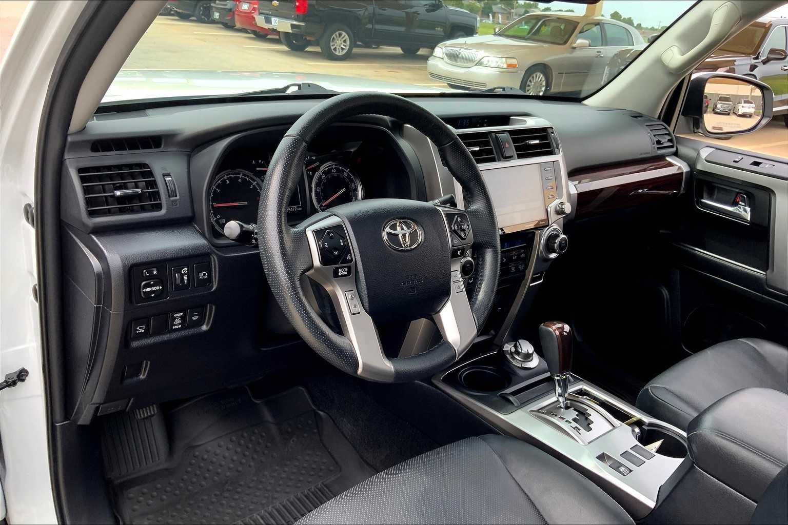 2024 Toyota 4Runner Limited photo 17