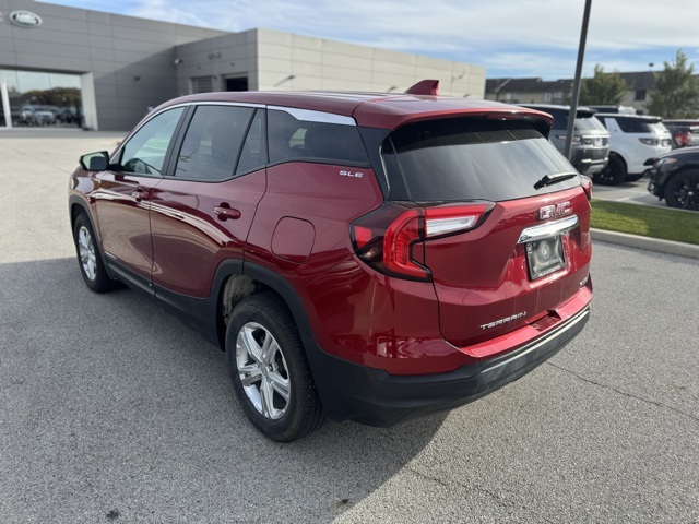2024 Gmc Terrain SLE photo 2