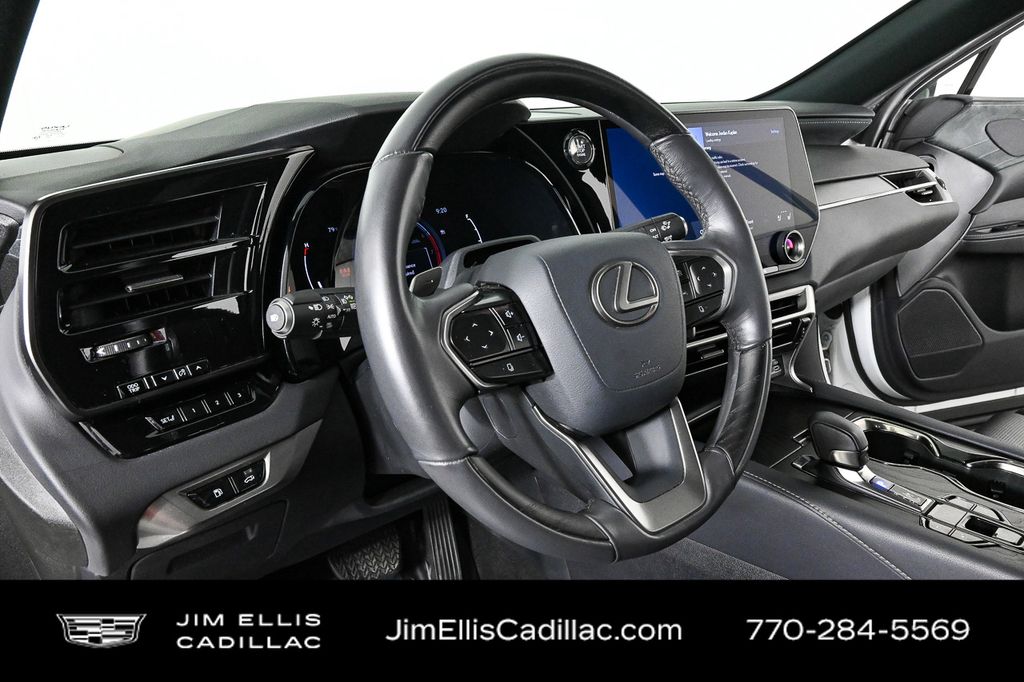 2024 Lexus RX Luxury photo 4