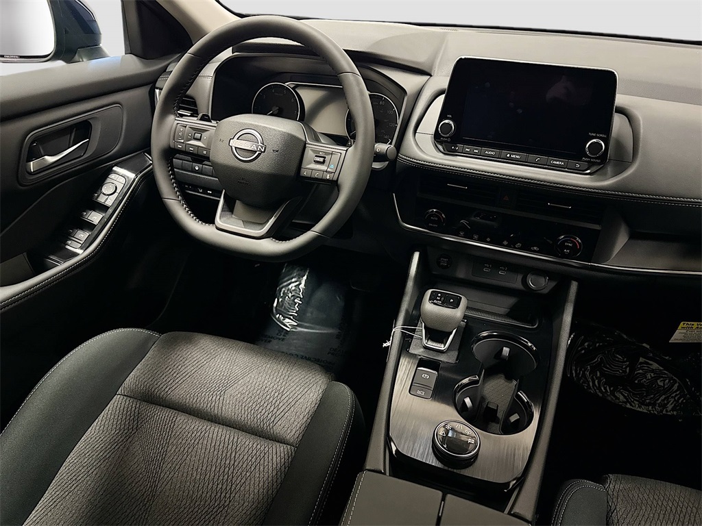 2026 Nissan Rogue SV photo 6