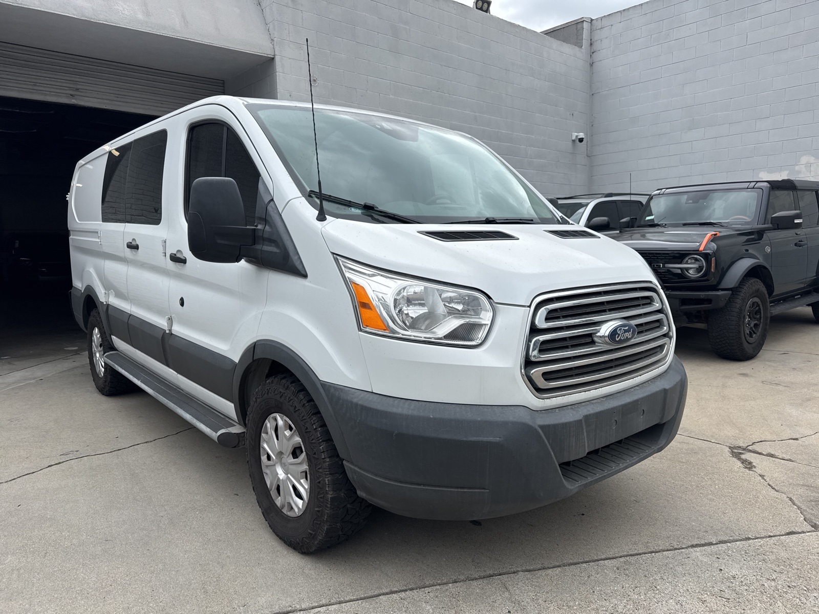 2018 Ford Transit photo 3
