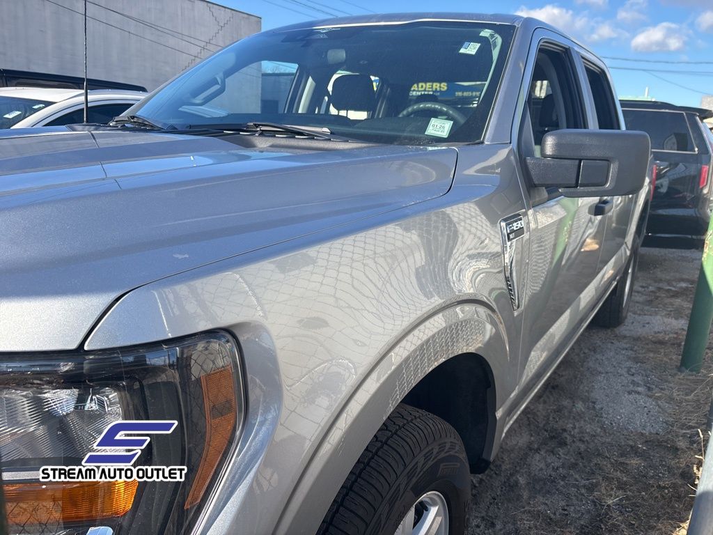 2023 Ford F-150 XLT photo 4