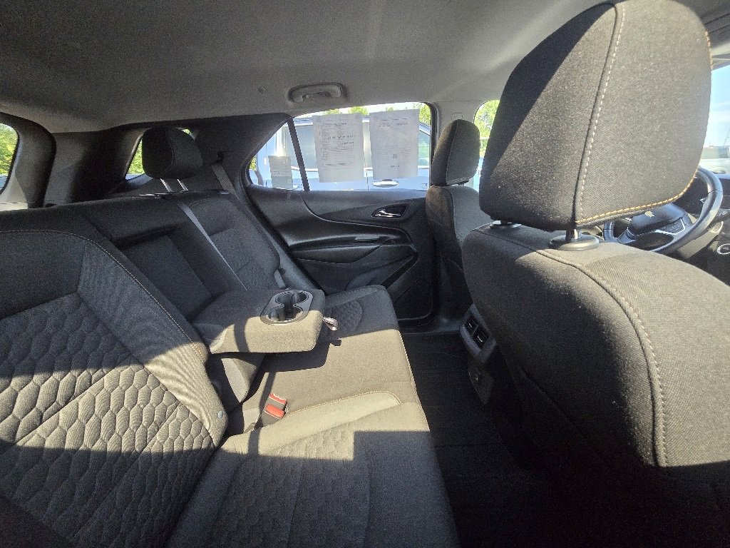 2021 Chevrolet Equinox LT photo 4