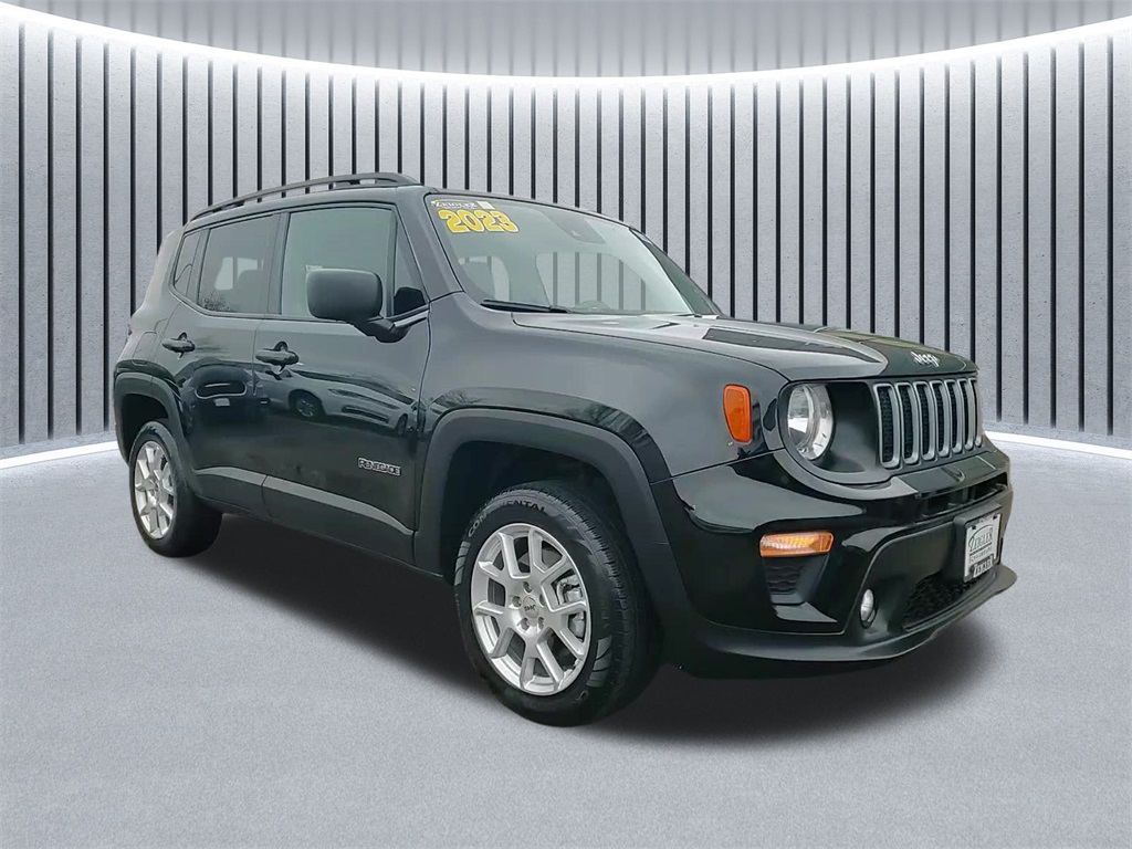 2023 Jeep Renegade Latitude's photo
