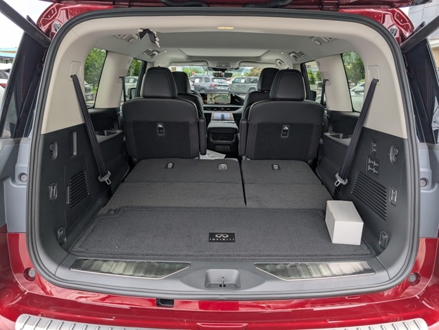 2025 Infiniti QX80 Luxe photo 23