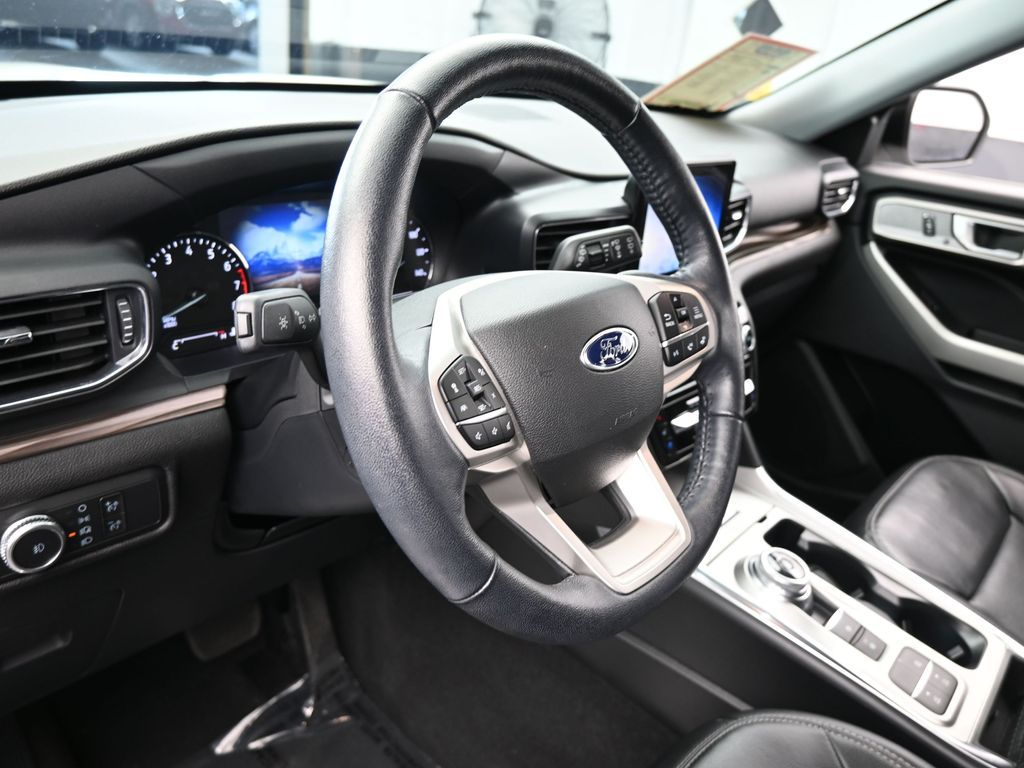 2022 Ford Explorer Limited photo 10