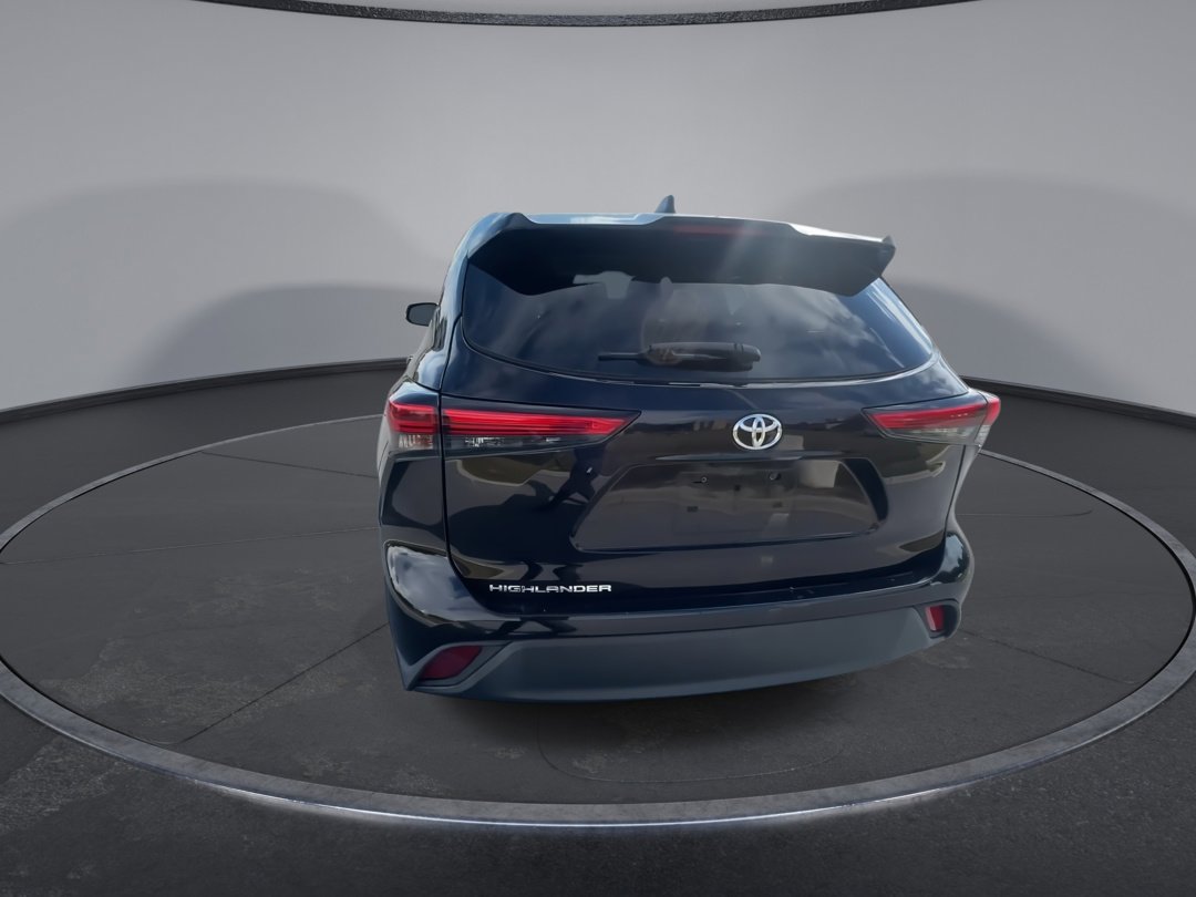 2022 Toyota Highlander L photo 7