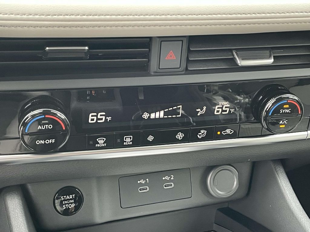 2025 Nissan Rogue SV photo 21