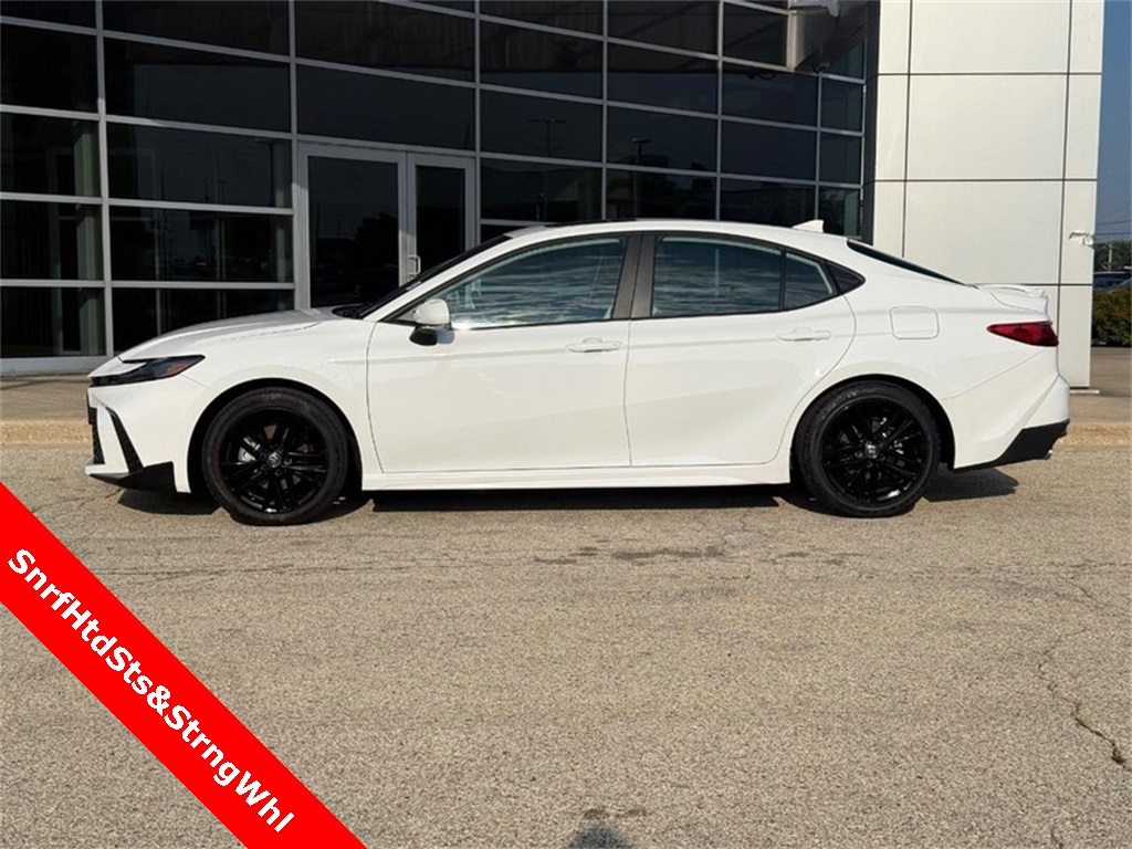 2025 Toyota Camry SE photo 2